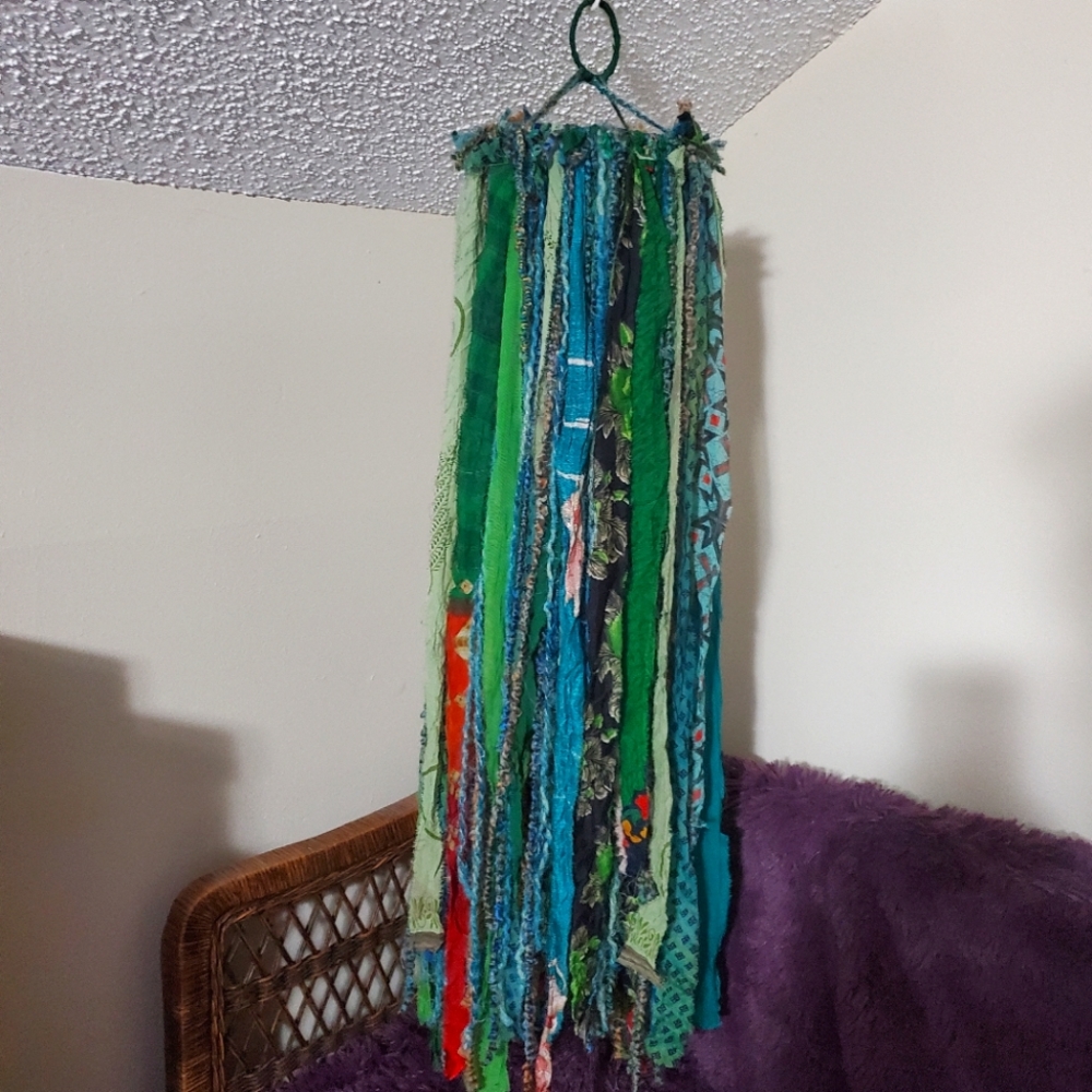 😀 HAND CRAFTED Boho rag garland Fabric wind sock home accent decor art
